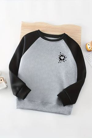 Unisex Gri-Siyah Reglan Sweatshirt – Minimal Kalp Siyah Baskılı, Uzun Kollu