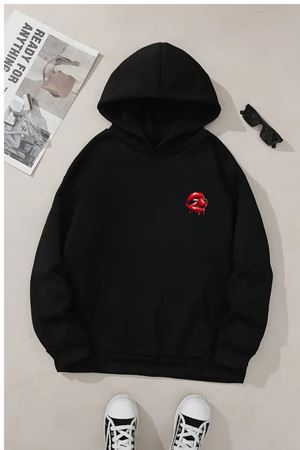 Unisex Siyah Kapüşonlu Sweatshirt – Dudak Çilek Baskılı, Şardonlu Kalın Kumaş