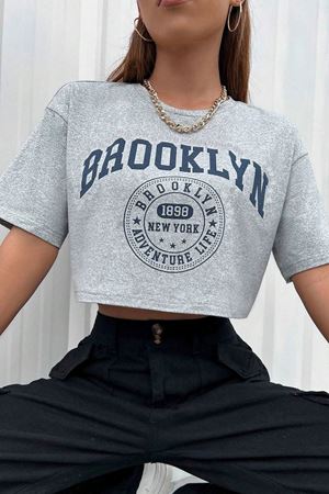 Brooklyn 1898 Adventure Baskılı Kadın Crop Grimelanj T-shirt