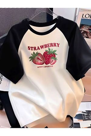 Çilek Baskılı Süprem Beyaz Siyah Reglan Kol T-Shirt - Oversize Bisiklet Yaka Tişört