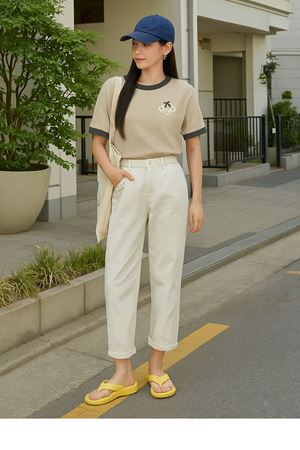 Papatya Baskılı Bej Gövde Füme Biyeli T-Shirt - Oversize Bisiklet Yaka Kısa Kol Tişört