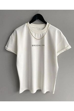 Brooklyn Minimal Yazı T-Shirt - Beyaz Baskılı Oversize Bisiklet Yaka Kısa Kol
