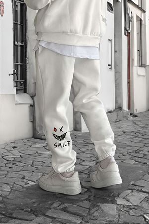 Smile Face Beyaz Jogger Eşofman Altı - Paça Baskı Detaylı Lastik Paça Baskılı Rahat Tarz