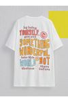 Unisex Beyaz Oversiz Something Wonderful Baskılı Örme T-shirt