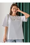 Kadın Beyaz Oversize Dreamers Baskılı T-shirt