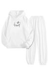 Beyaz Eşofman Takımı – Happy Baskılı, Kapüşonlu Sweatshirt ve Jogger Pantolon