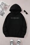 Unisex Siyah Kapüşonlu Sweatshirt – Victory Baskılı, Şardonlu Kalın Kumaş
