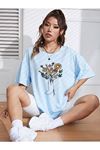 Çiçek Desenli T-shirt - Bebe Mavisi Oversize Baskılı Bisiklet Yaka
